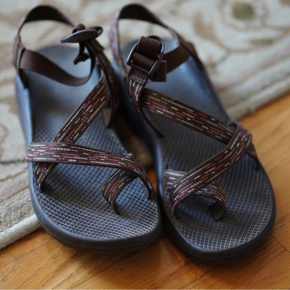 -Women’s Chaco Sandals Size 10 Women's Brown